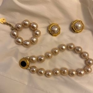 Karl Lagerfeld Glass Pearl 8” Bracelet Gold Finish Clasp and KL Signed Charm
